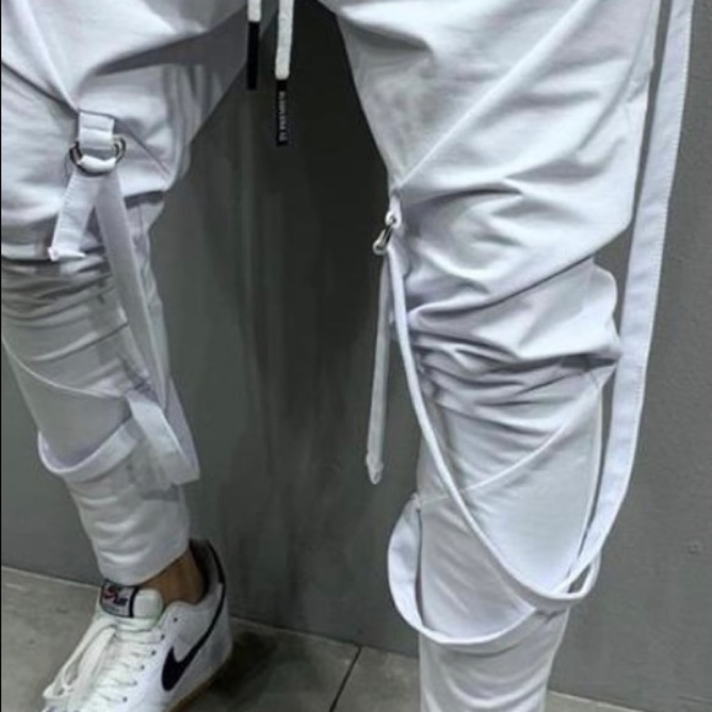 Joggers w/harness detail